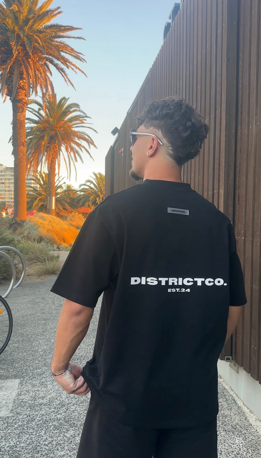 District Co. / Oversized Staple T-Shirt (BLACK)