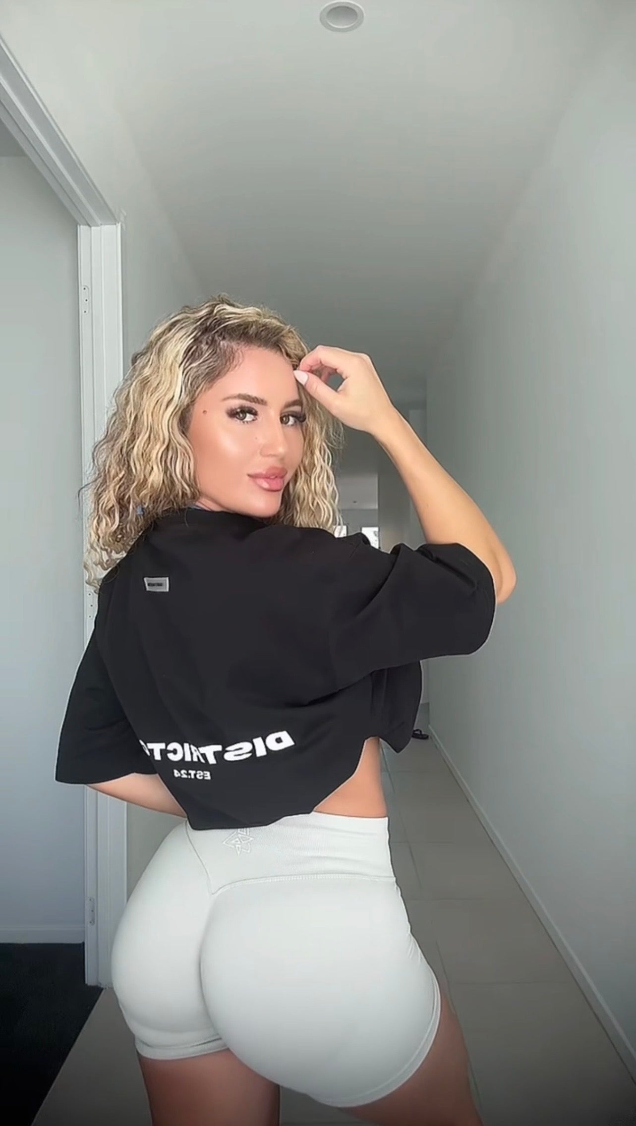 District Co. / Oversized Staple T-Shirt (BLACK)