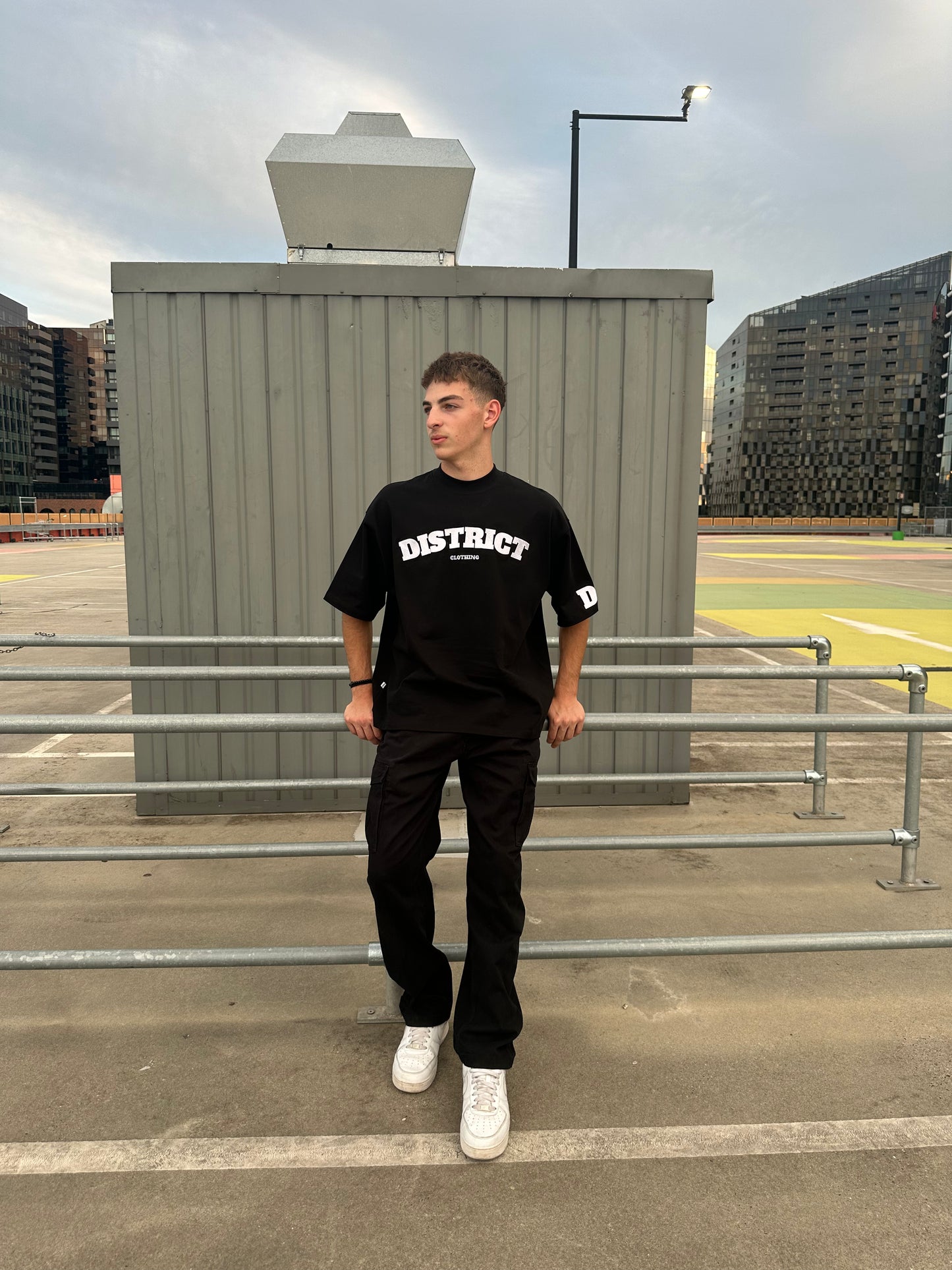 District Co. / Oversized Established T-Shirt (BLACK)